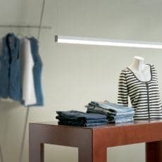 LED-Leuchte LD8015 Pendelleuchte setzt im Ladenbau Ware perfekt in Szene